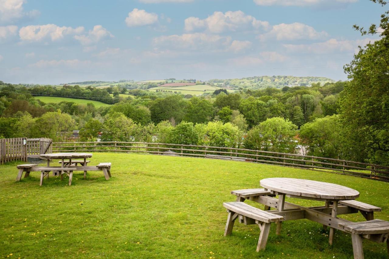 Conkers Lodge For 6 With Hot Tub & Secluded Decking - Spa Resort In Devon Chudleigh 外观 照片