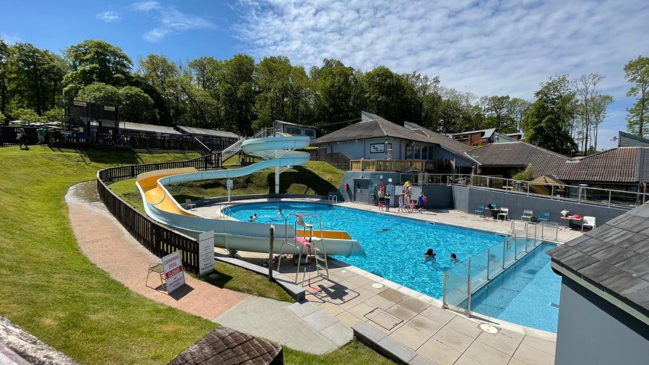Conkers Lodge For 6 With Hot Tub & Secluded Decking - Spa Resort In Devon Chudleigh 外观 照片