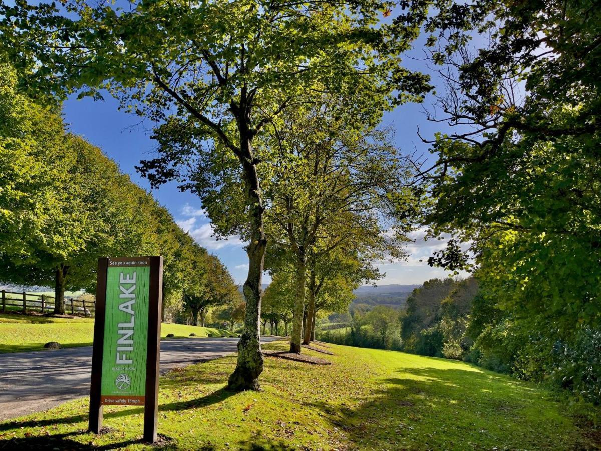 Conkers Lodge For 6 With Hot Tub & Secluded Decking - Spa Resort In Devon Chudleigh 外观 照片