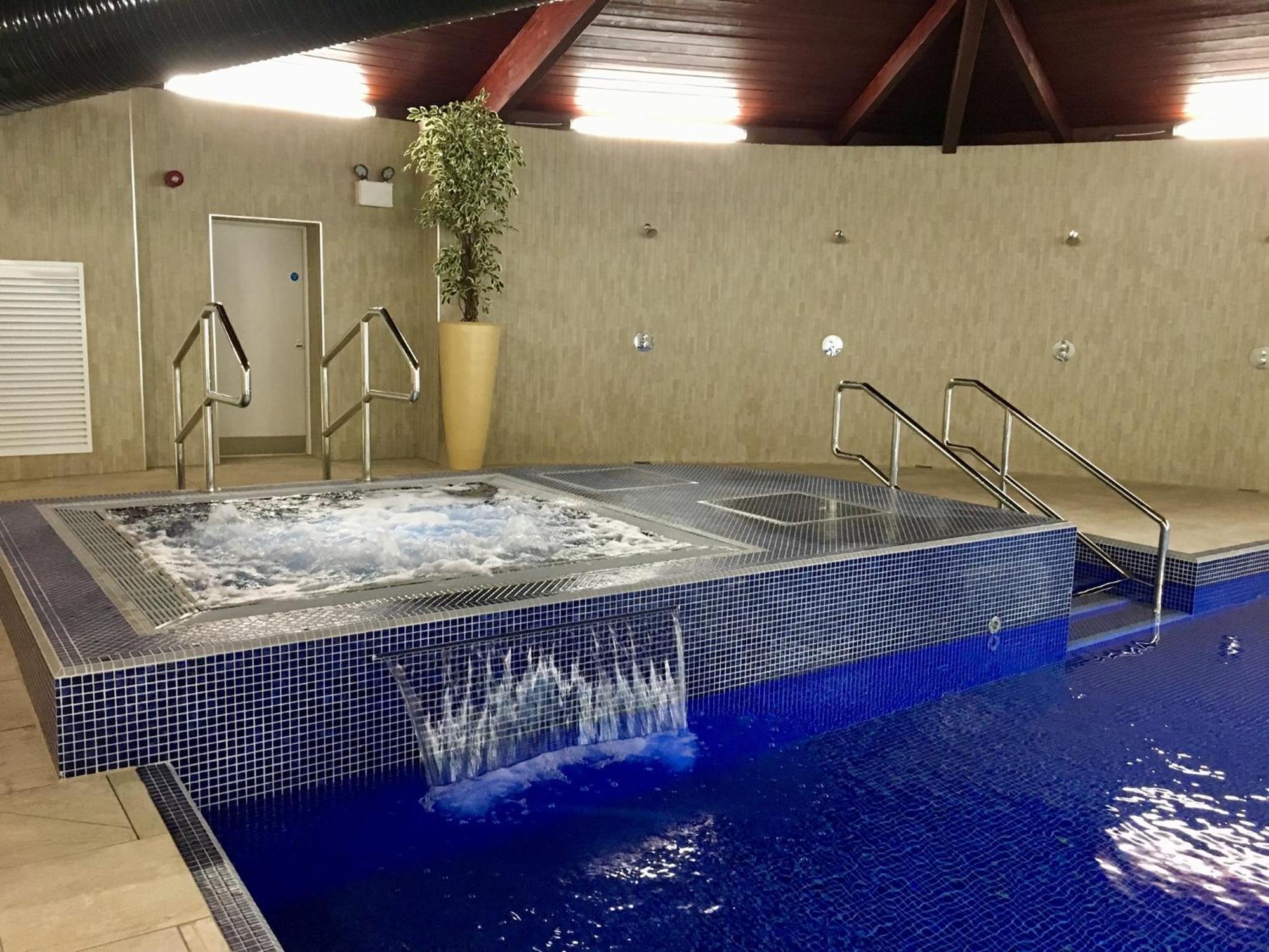 Conkers Lodge For 6 With Hot Tub & Secluded Decking - Spa Resort In Devon Chudleigh 外观 照片